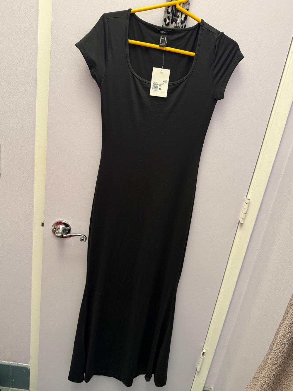 Classic Black Maxi Scoop Neck Dress - Timeless Everyday Style